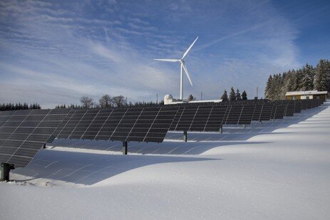 Energías Alternativas Energía Solar y Eólica